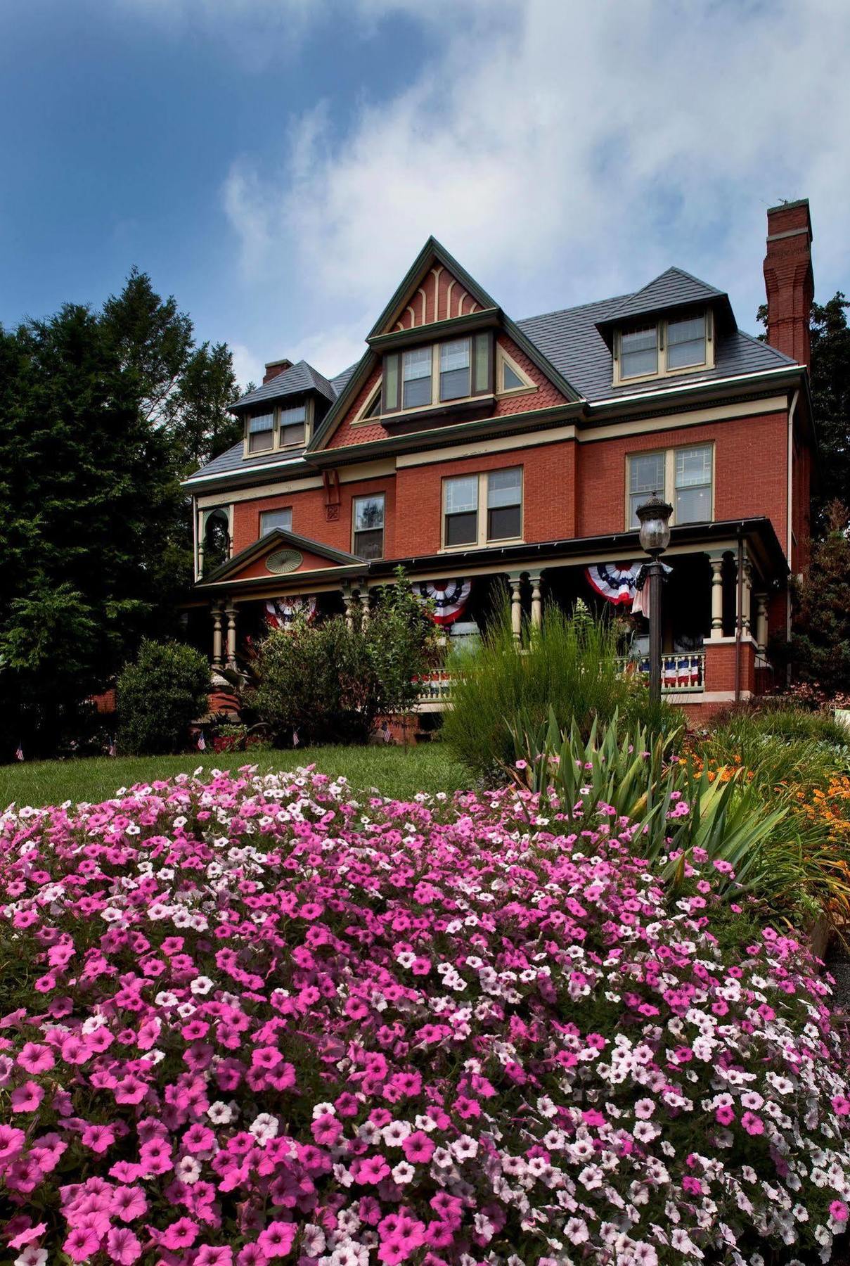B.F. Hiestand House Bed & Breakfast Marietta Exterior photo