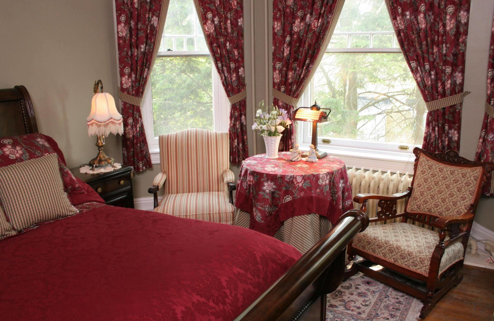 B.F. Hiestand House Bed & Breakfast Marietta Exterior photo
