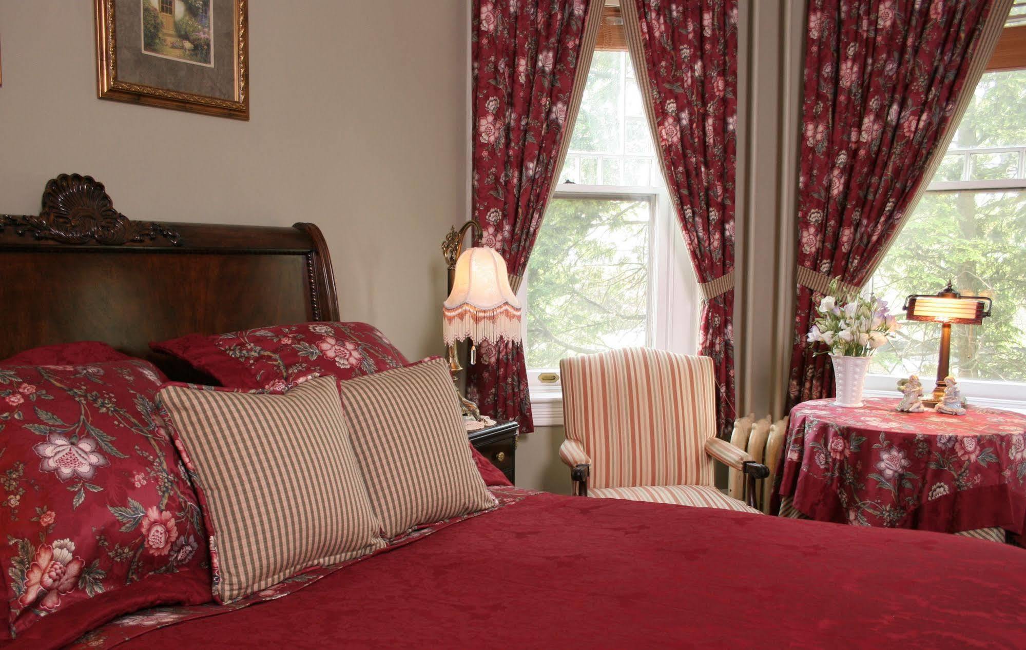 B.F. Hiestand House Bed & Breakfast Marietta Exterior photo